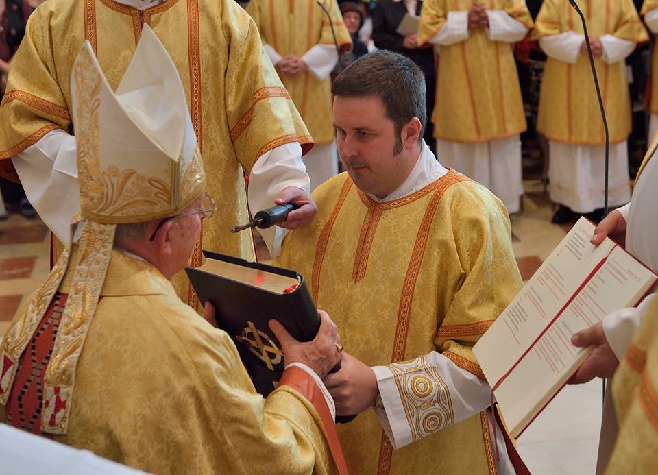 DiakonWeiheEvangeliar